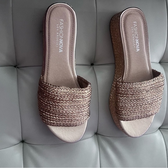 Platform sandals - Picture 4 of 7